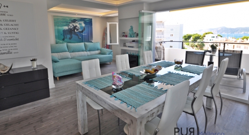 At the pulse of the southwest. Apartment. Sea views. Renovated. Lots of space. 3 bedrooms.
