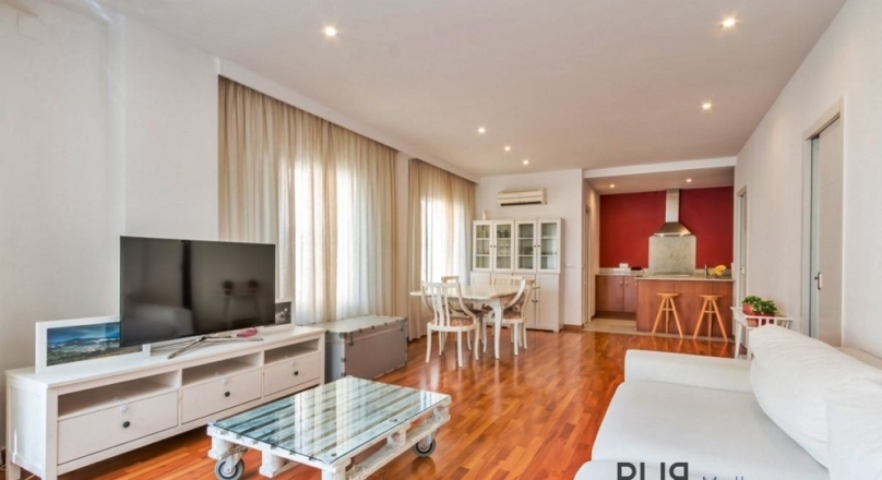 Chic, small apartment. A stone's throw from the famous promenade and the beach of El Molinar