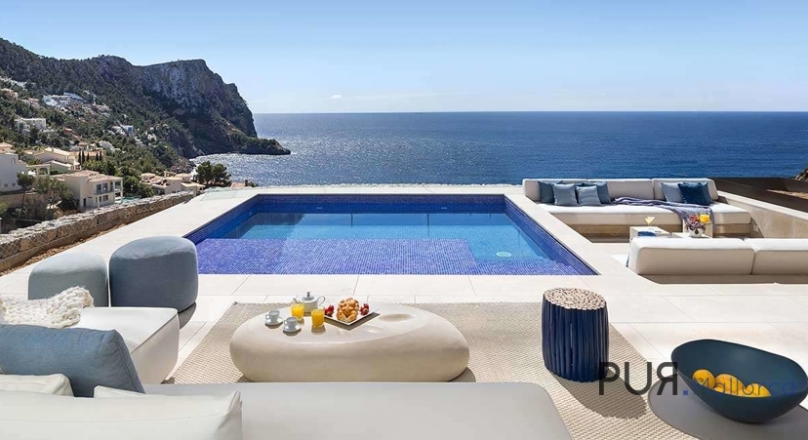 A mansion. New building. Cala Llamp. Port d'Andratx. Best location in the southwest.